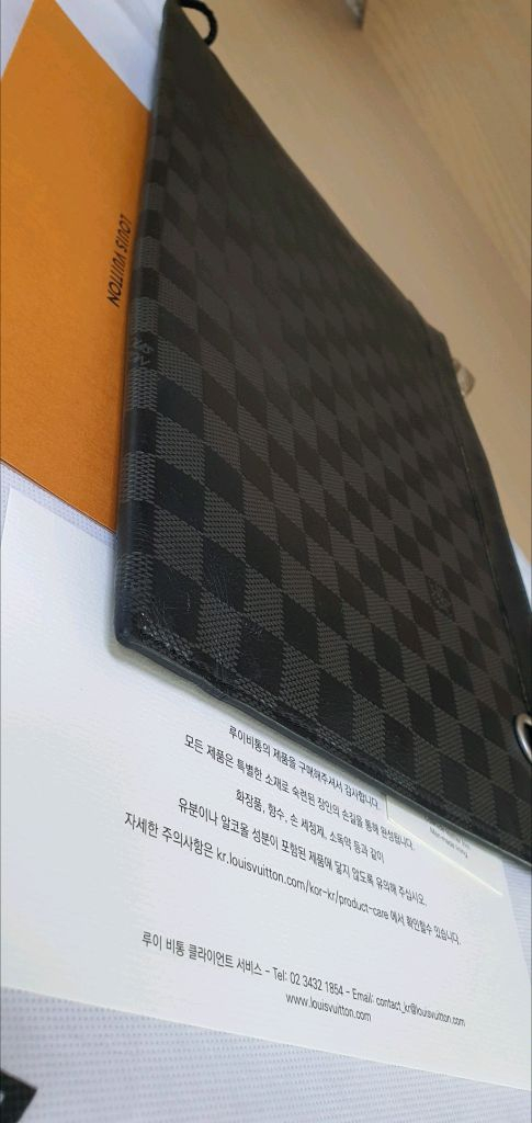 루이비통 다미에 클러치백 정품A급(감정O)구찌프라다루이비통디올고야드샤넬셀린느보테가생로랑발렌시아가버버리가방 이미지