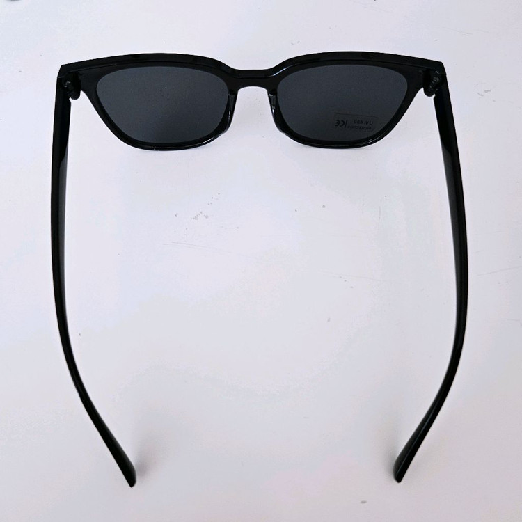 새상품]마감좋고 착용감좋은 뿔테 남자 여자 선글라스 골프 등산 운전용 차량용 여행 낚시 자전거 캠핑 축구 썬글라스 이미지