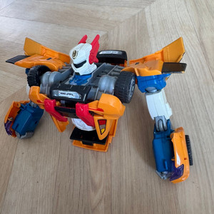 또봇 타이탄 상체만 이미지