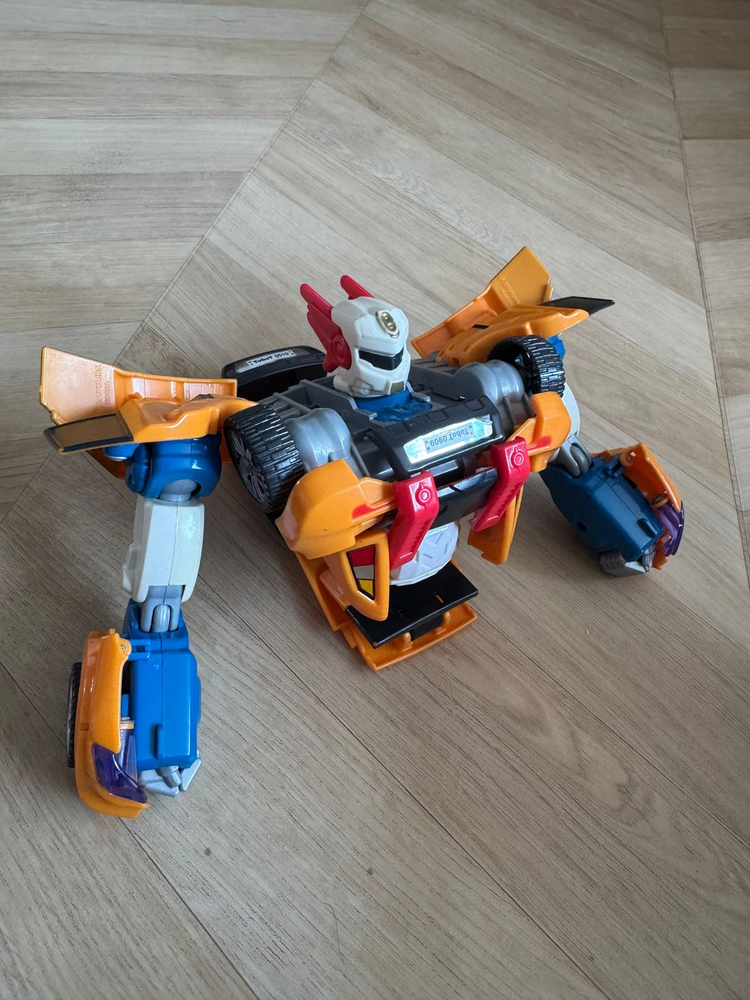 또봇 타이탄 상체만 이미지