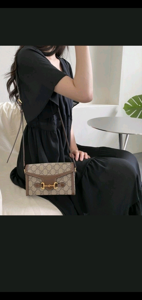 구찌 홀스빗 1955 크로스백 새상품급 정품(감정O)구찌프라다루이비통디올고야드샤넬셀린느보테가생로랑발렌시아가버버리가방 이미지