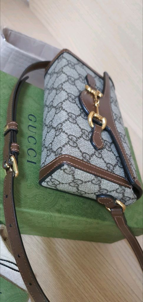 구찌 홀스빗 1955 크로스백 새상품급 정품(감정O)구찌프라다루이비통디올고야드샤넬셀린느보테가생로랑발렌시아가버버리가방 이미지