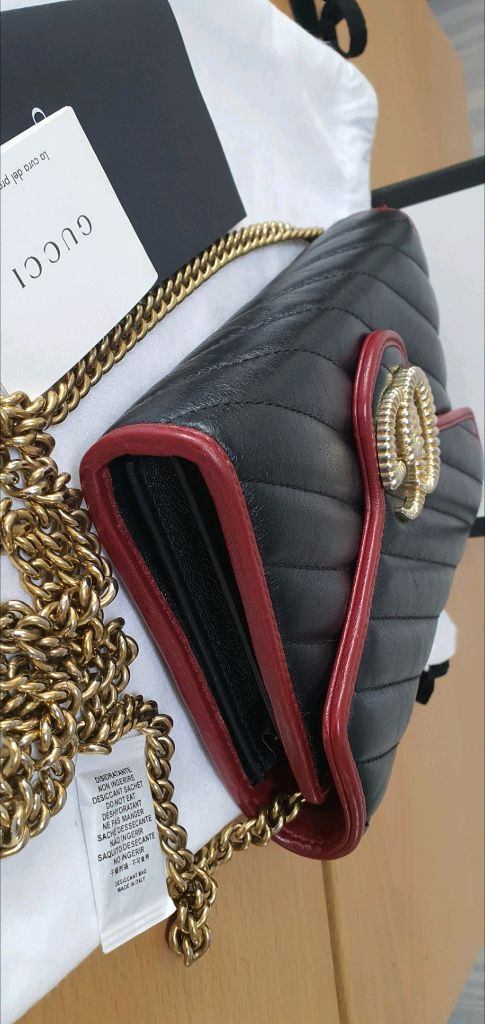 구찌 마몬트 마틀라세 크로스백 정품S급(감정O)프라다루이비통디올고야드샤넬셀린느보테가생로랑버버리발렌시아가가방 이미지