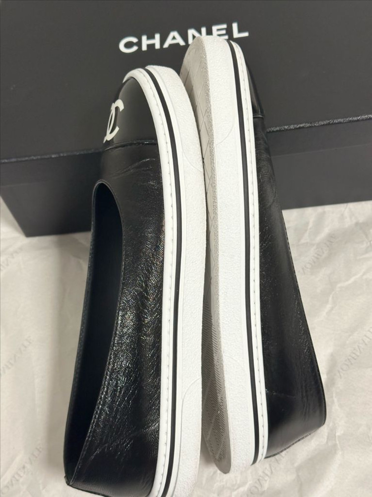 샤넬 26SS 26P 플랫슈즈 고무신 G46593 CC로고 단화 유광페이던트블랙 39 이미지