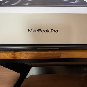 맥북프로m4 14 애케플포함 배터리100 이미지