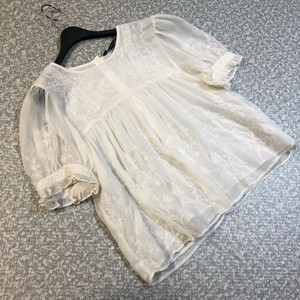 ZARA 자라 마랑맛 레이스 시스루 아일렛 벌룬 반팔 블라우스 자수 이미지