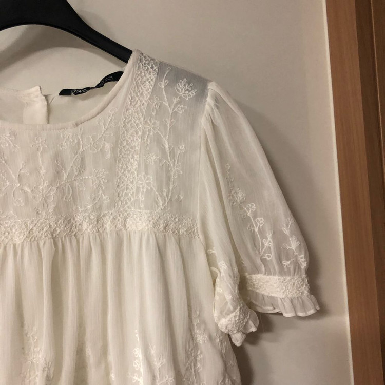 ZARA 자라 마랑맛 레이스 시스루 아일렛 벌룬 반팔 블라우스 자수 이미지