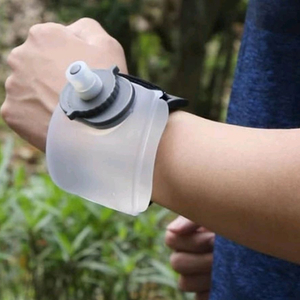 간편휴대 실리콘 손목 러닝물통 라이딩 등산 클라이밍 스포츠물병 이미지