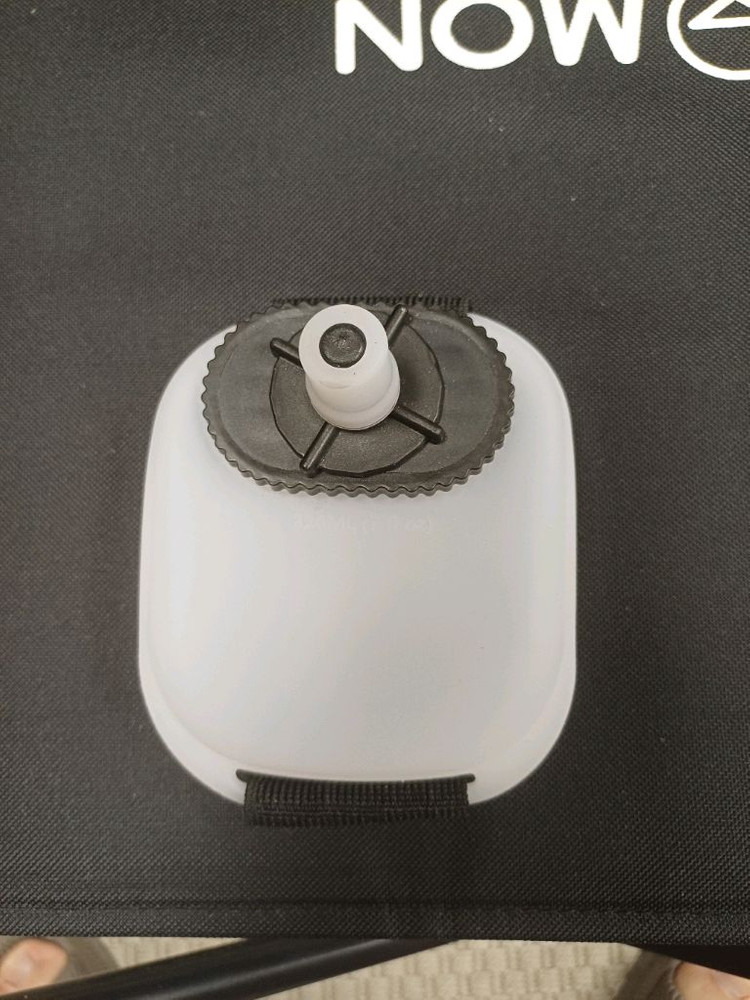 간편휴대 실리콘 손목 러닝물통 라이딩 등산 클라이밍 스포츠물병 이미지