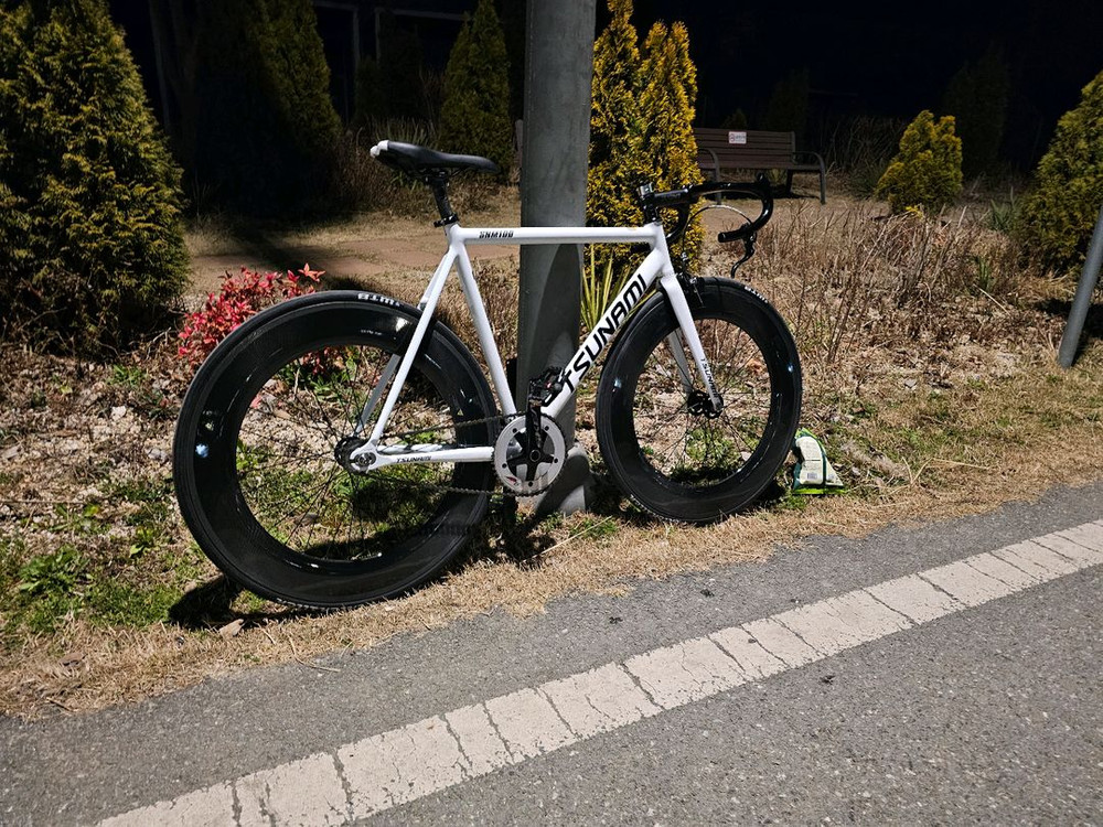 쓰나미화이트 급처!! 이미지