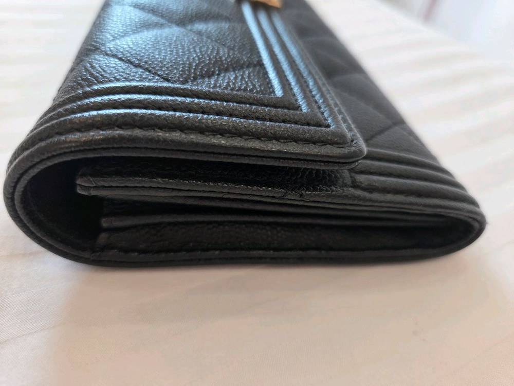 샤넬 보이 금장 장지갑 이미지