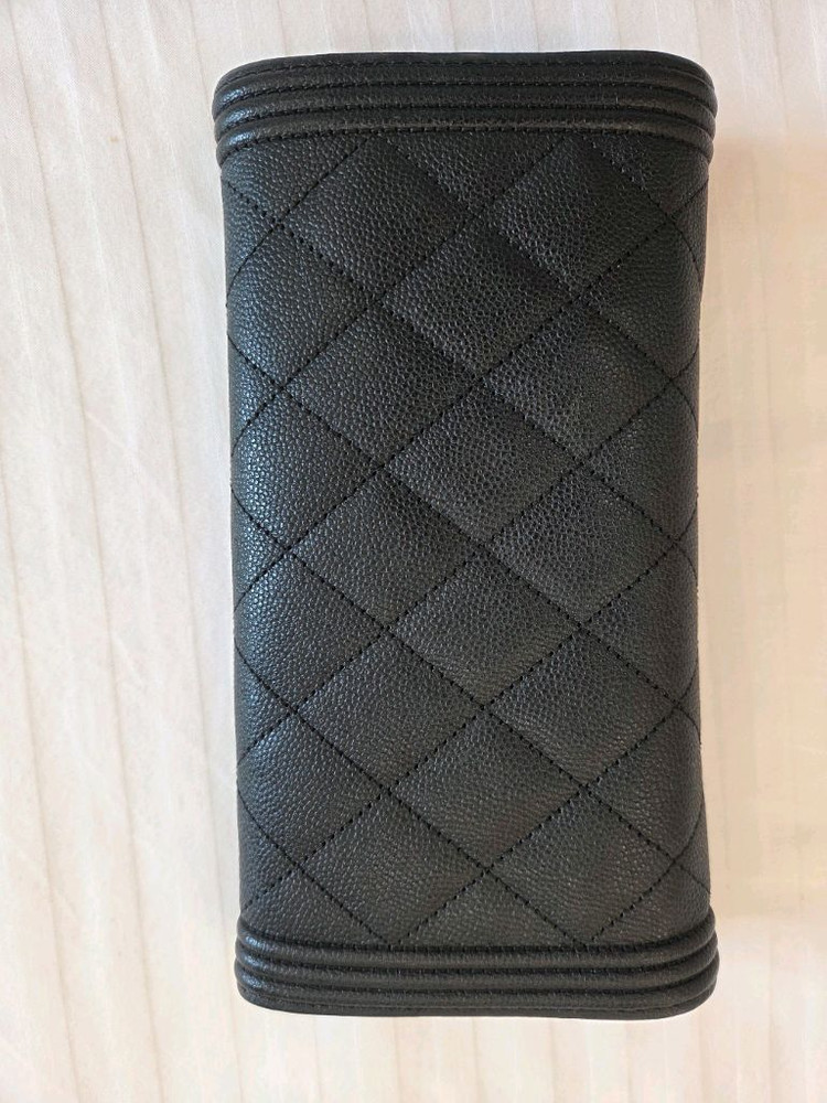 샤넬 보이 금장 장지갑 이미지