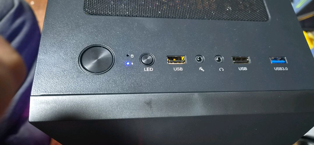 인텔 i7 6700/ 3.4gb. GTX 1660super.512 gb ssd. DDR4-16gb 이미지