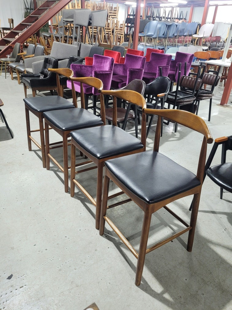 150번 식당의자 바의자 중고 바체어 카페의자 버텐 원목의자 이미지