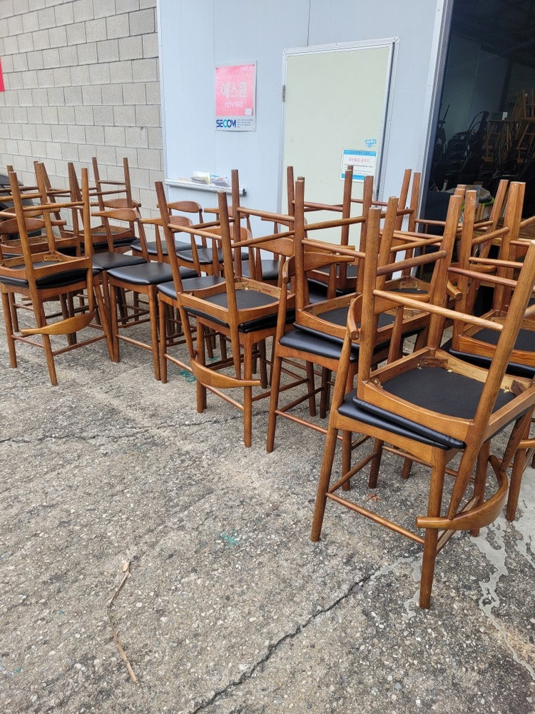 150번 식당의자 바의자 중고 바체어 카페의자 버텐 원목의자 이미지