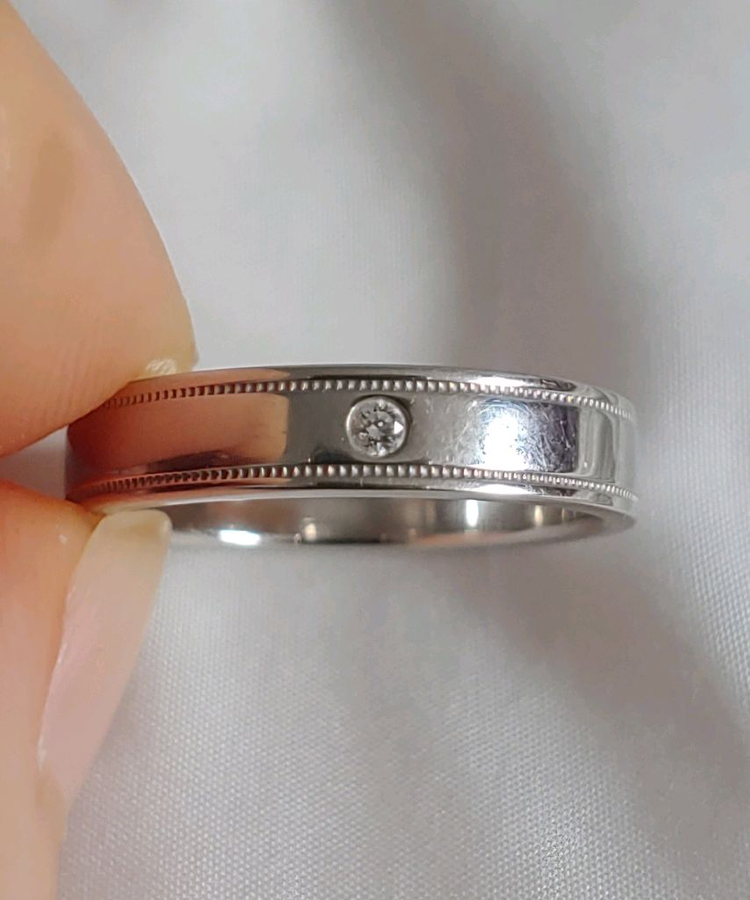 티파니 투게더 밀그레인 밴드 링 4mm (Pt950, 다이아, 풀구성) 이미지