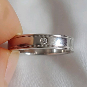 티파니 투게더 밀그레인 밴드 링 4mm (Pt950, 다이아, 풀구성) 이미지