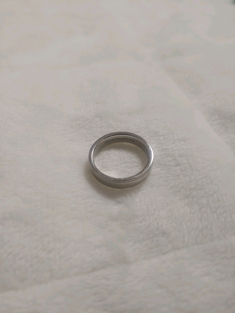 티파니 투게더 밀그레인 밴드 링 4mm (Pt950, 다이아, 풀구성) 이미지