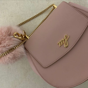 < 마르헨제이 샐리백 살몬핑크 > 이미지