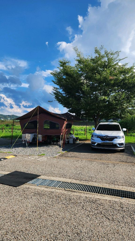 에어팝 텐트 트레일러 팝니다. 이미지