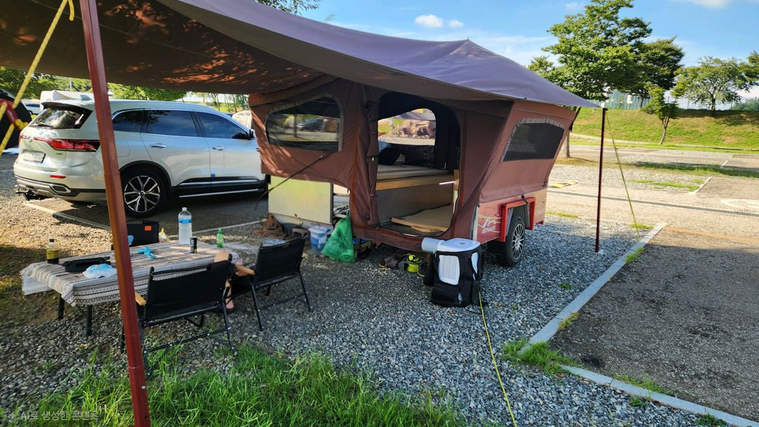 에어팝 텐트 트레일러 팝니다. 이미지