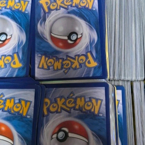 포켓몬카드2600개~2700개 정도 무료배송 깨끗해요 이미지