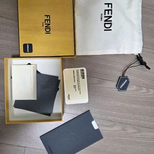 펜디FF 로고 반지갑풀구성 네고가능 이미지