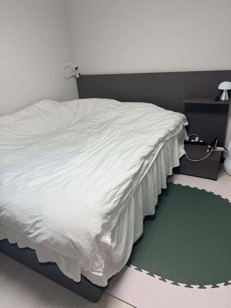 시몬스 침대 퀸 이미지