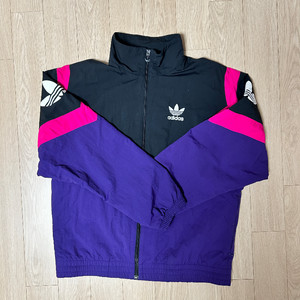 아디다스 바람막이 이미지