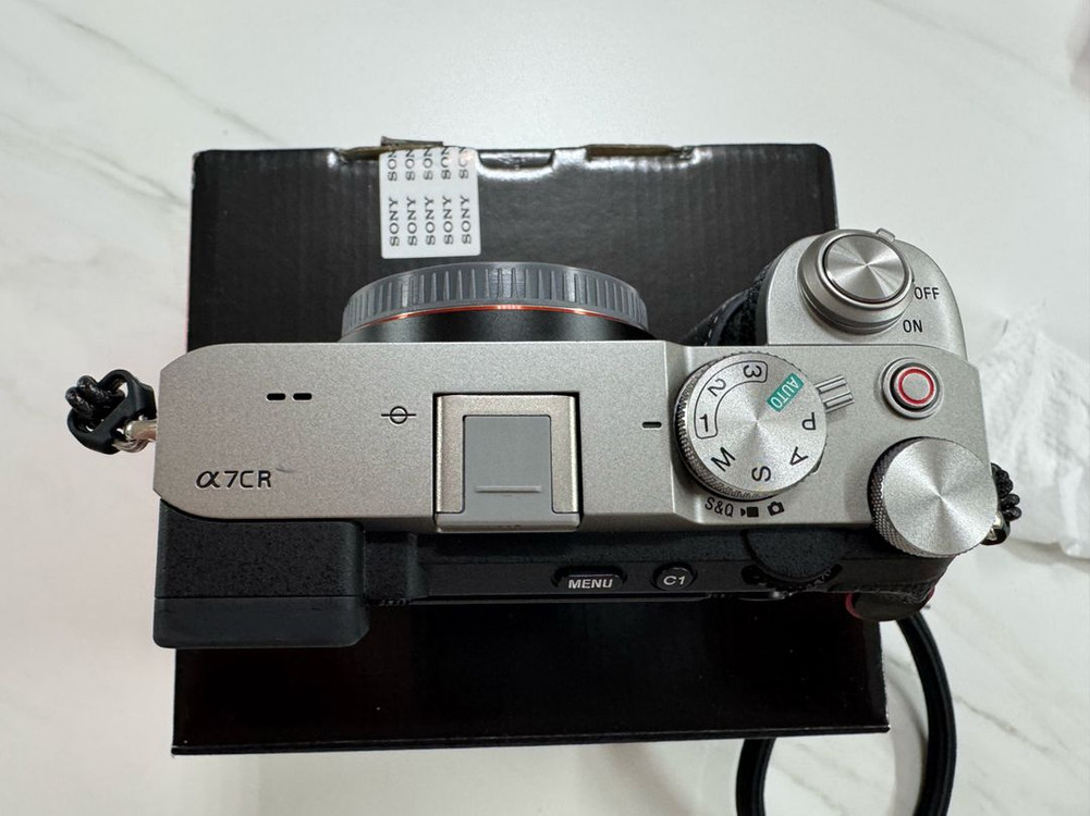 SONY A7CR 실버 바디 이미지