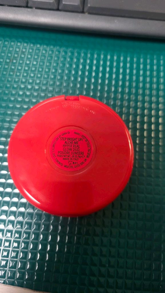 맥 하이퍼 리얼 글로우 듀오-스텝 브라이트 업 이미지