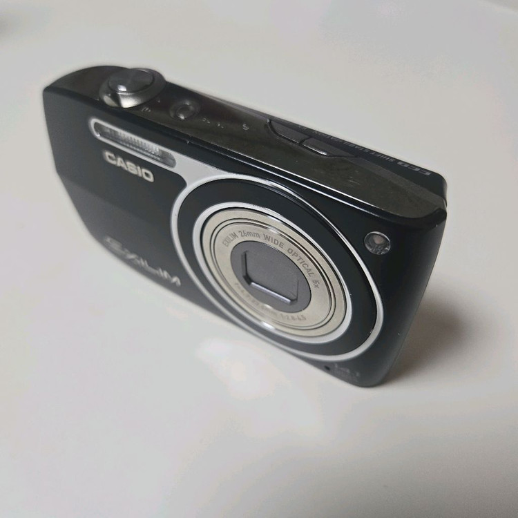 카시오 엑슬림 Z2000 디지털 카메라 이미지