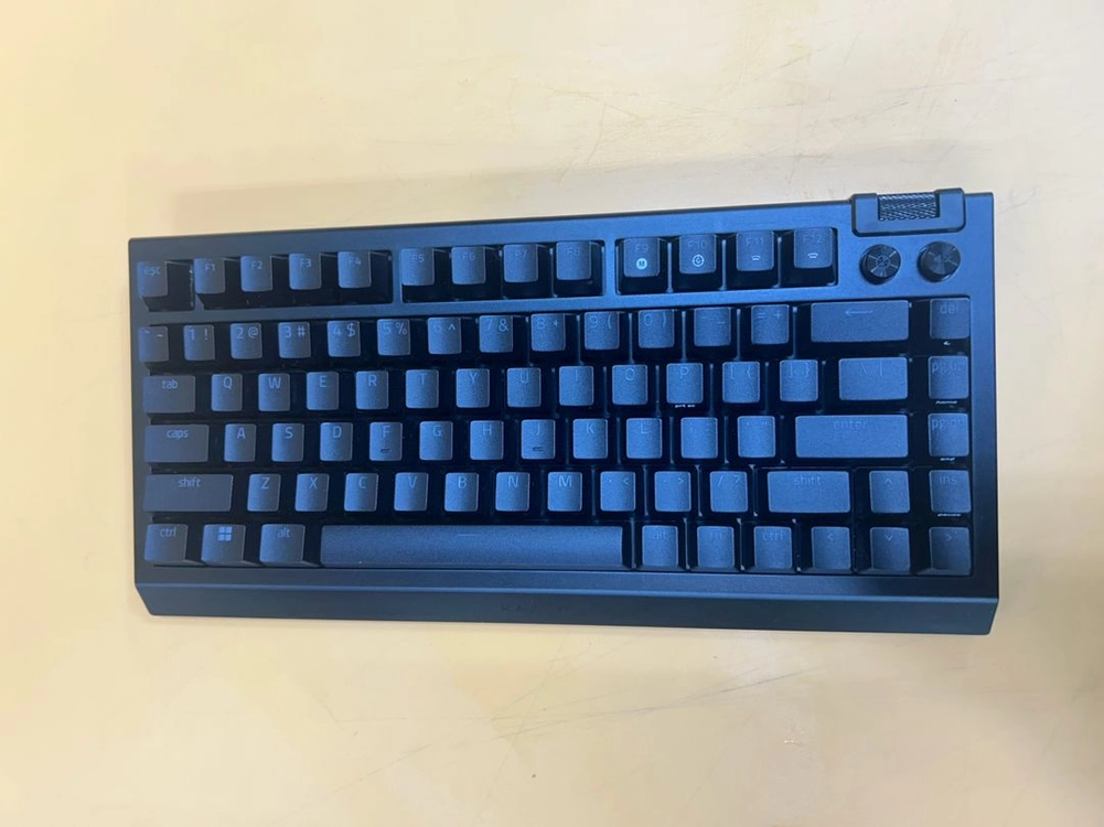 Razer BlackWidow V4 75% KR 블랙 텐키리스 / 핫스왑 가스켓 오렌지축 이미지