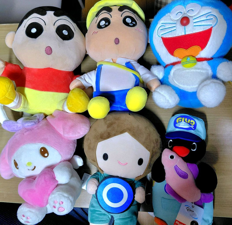 인형 헬로키티 짱구 도라에몽 치이카와 쿠로미 마이멜로디 핑구 마시마로 시나모롤 잔망루피 벨리곰 카피바라 팬더 이미지