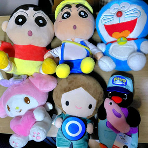 인형 헬로키티 짱구 도라에몽 치이카와 쿠로미 마이멜로디 핑구 마시마로 시나모롤 잔망루피 벨리곰 카피바라 팬더 이미지