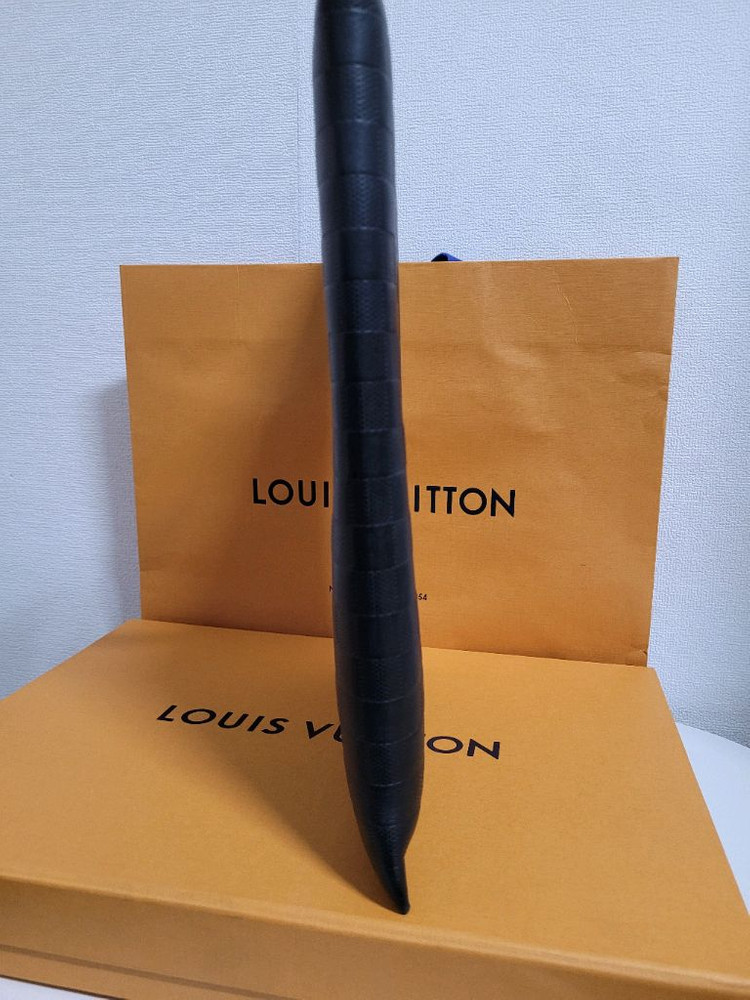 루이비통 디스커버리 다미에 인피니 포쉐트 클러치 이미지