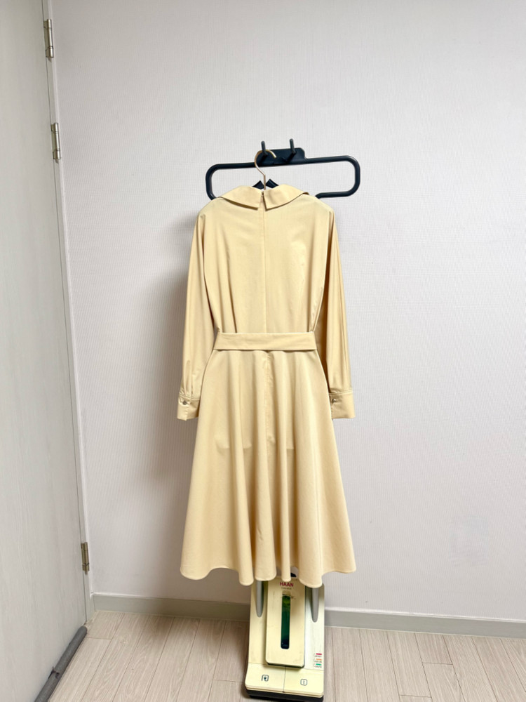 모조에스핀원피스 이미지