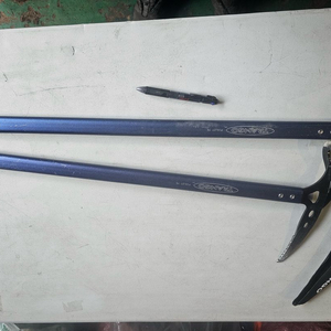 트랑고 알피니스트 피켈 이미지