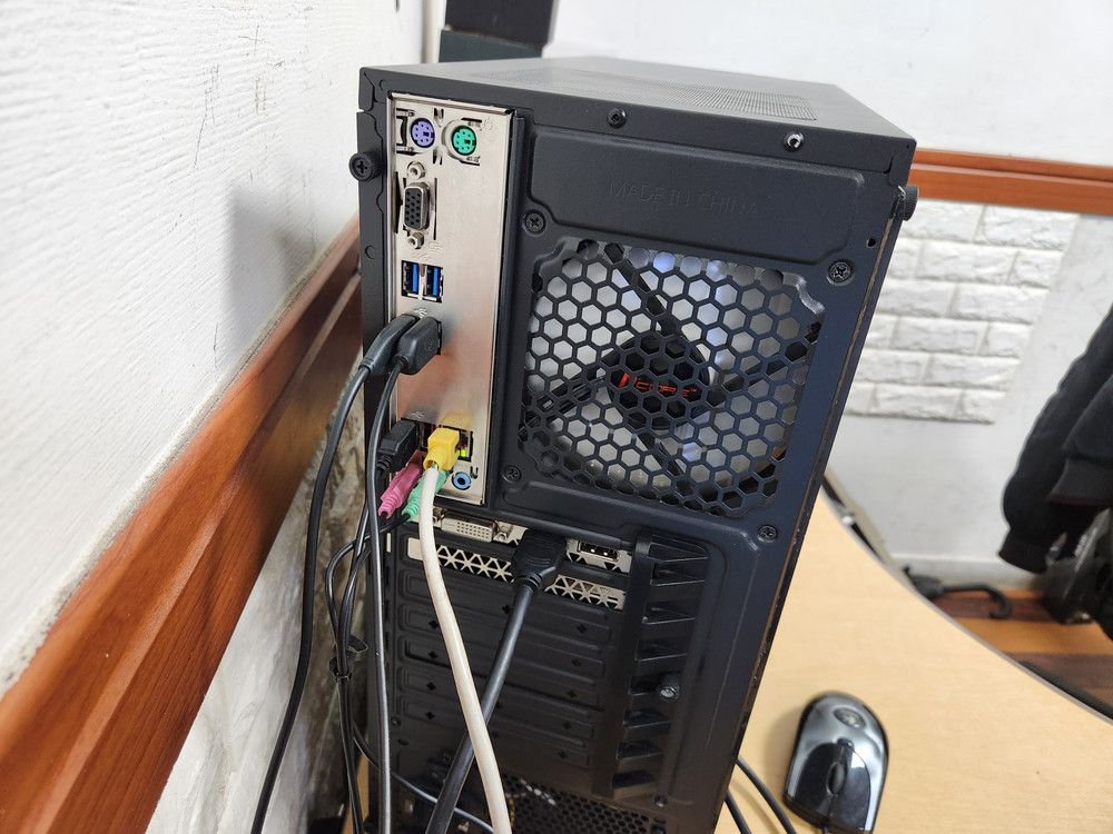 i5 9400f, 1660S 컴퓨터본체 팝니다 이미지