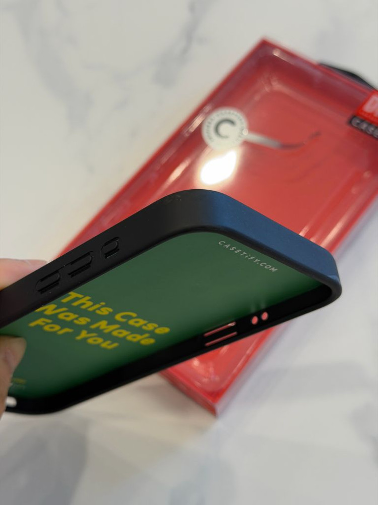 케이스티파이 디젤 아이폰 15 프로 맥스 케이스 이미지