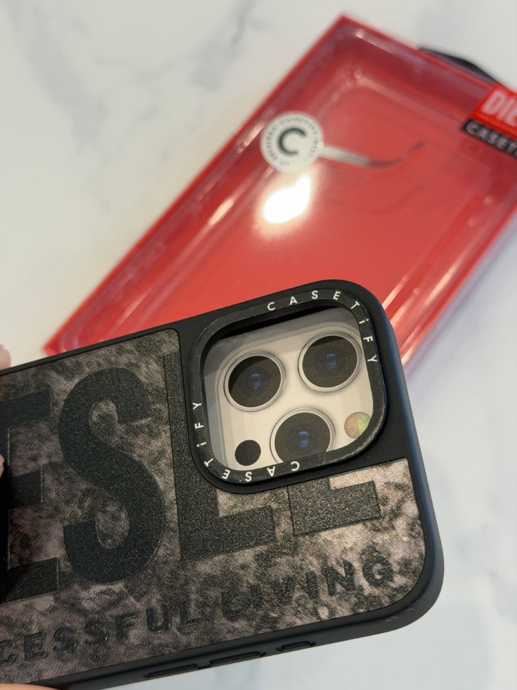 케이스티파이 디젤 아이폰 15 프로 맥스 케이스 이미지