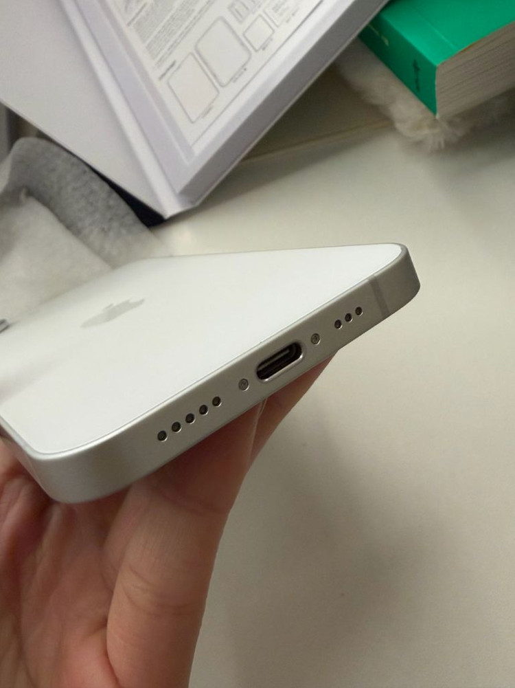 SS급)아이폰16e 256 풀박스 이미지