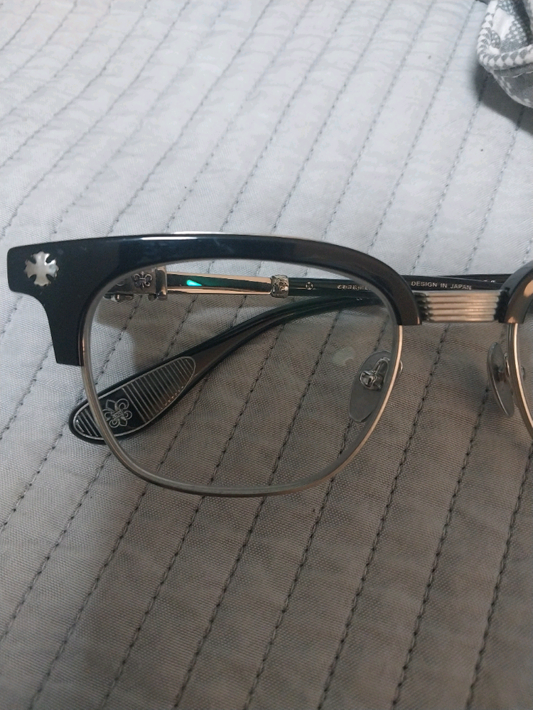 크롬하츠 보넨노이슈어2 스타일 안경 이미지