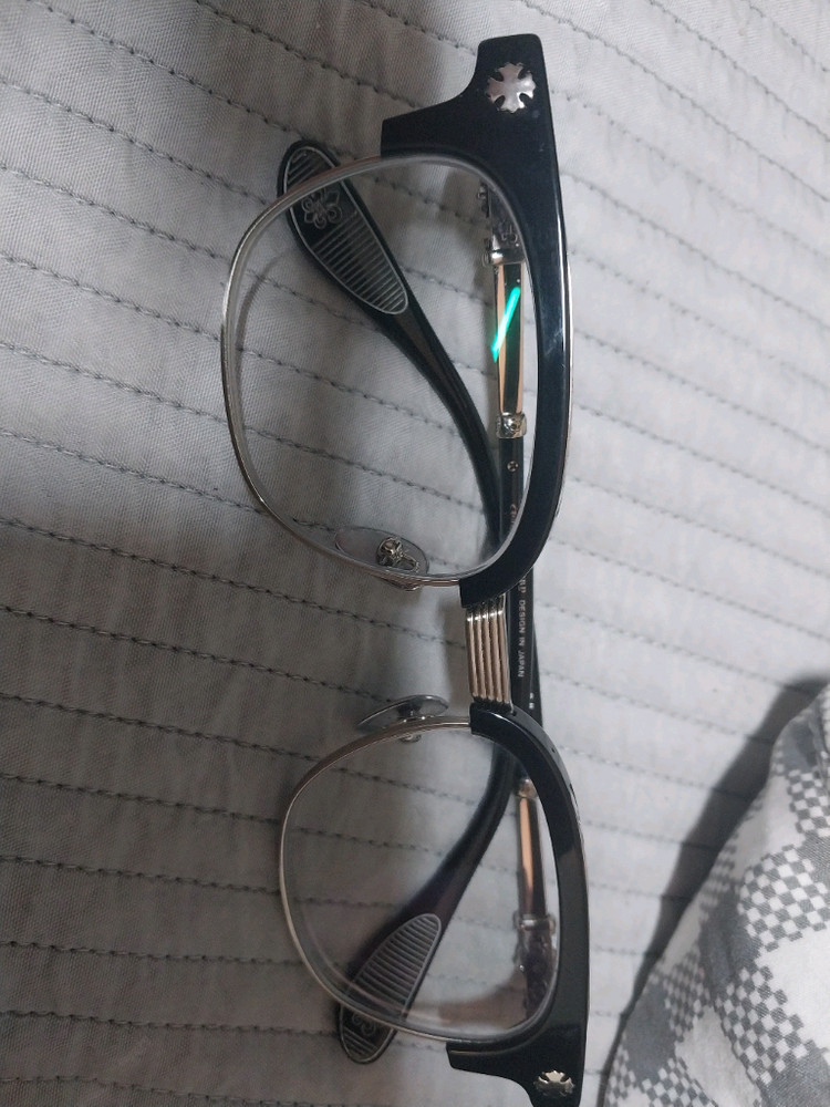 크롬하츠 보넨노이슈어2 스타일 안경 이미지