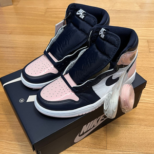 나이키 우먼스 조던1 하이 애트모스피어 240 버블검 핑크 새제품 Nike 스니커즈 운동화 신발 DD9335-641 이미지