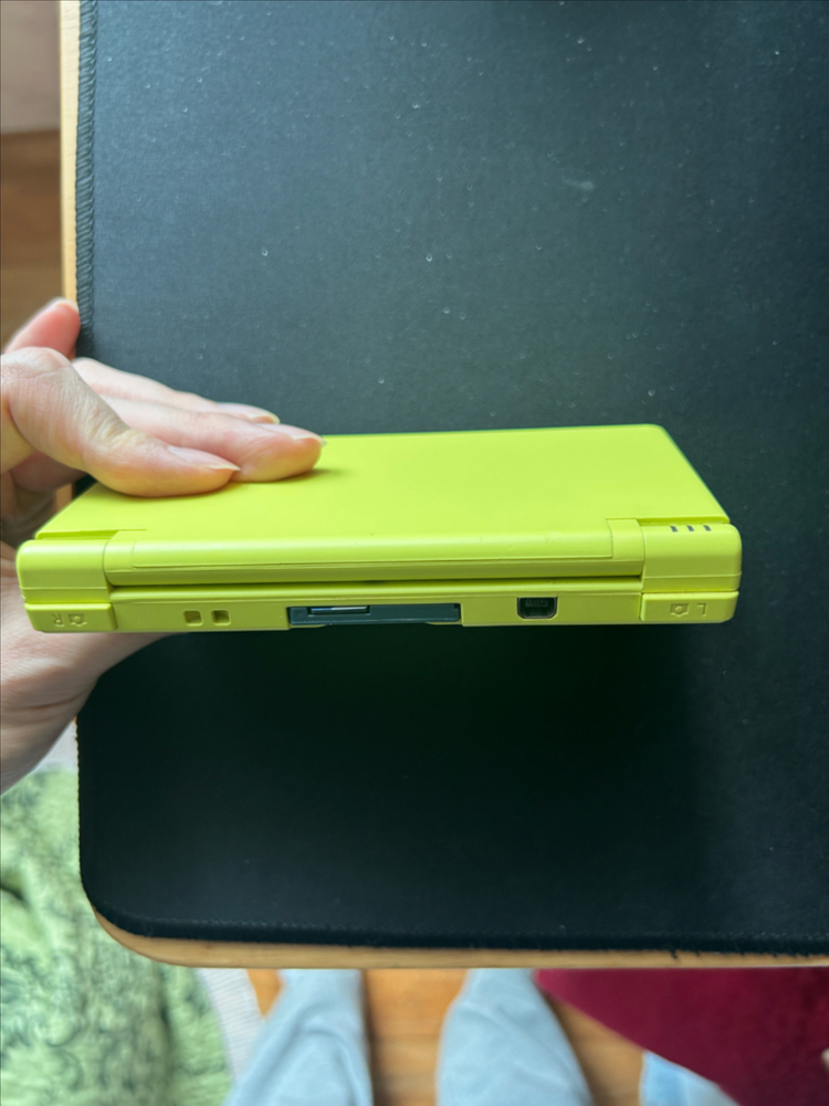 닌텐도 DSI (DSlite) 이미지