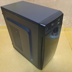 인텔 데스크탑 본체 이미지