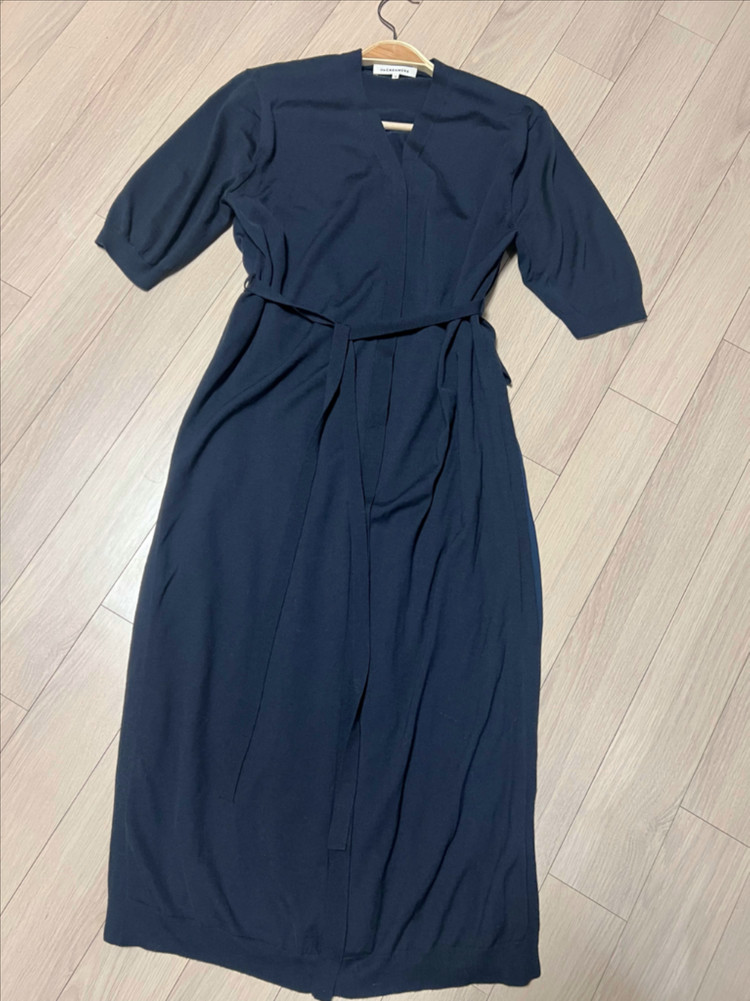 21년 한섬 더캐시미어 the cashmere 울 캐시미어 백 플리츠 니트 롱원피스 벨트 반팔 네이비 이미지