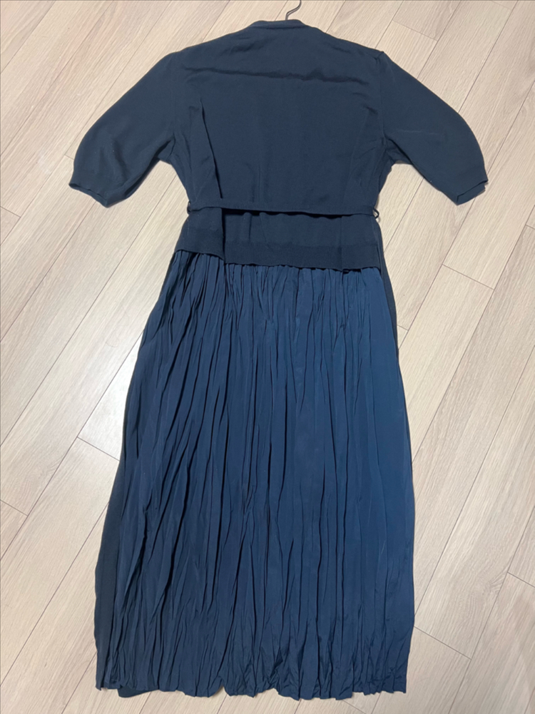 21년 한섬 더캐시미어 the cashmere 울 캐시미어 백 플리츠 니트 롱원피스 벨트 반팔 네이비 이미지
