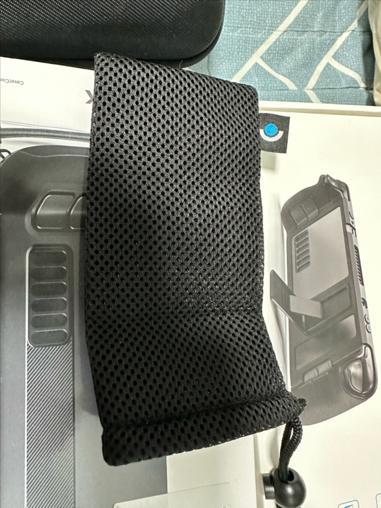 코도모 정발 lcd스팀덱 512기가 버전(2테라교체)+외장메모리512장착 풀셋팅=케이스 다수 및 독 싸게판매 이미지